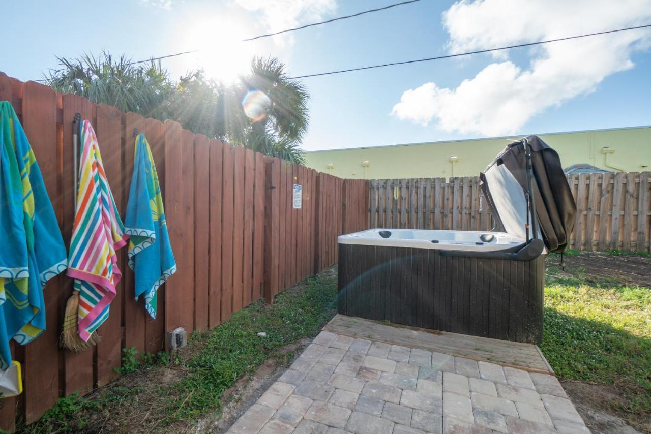 Sunset Serenity - 3Br Beach Townhome With Outdoor Patio - New Hot Tub, Steps To Ocean Fun! Melbourne Exteriör bild