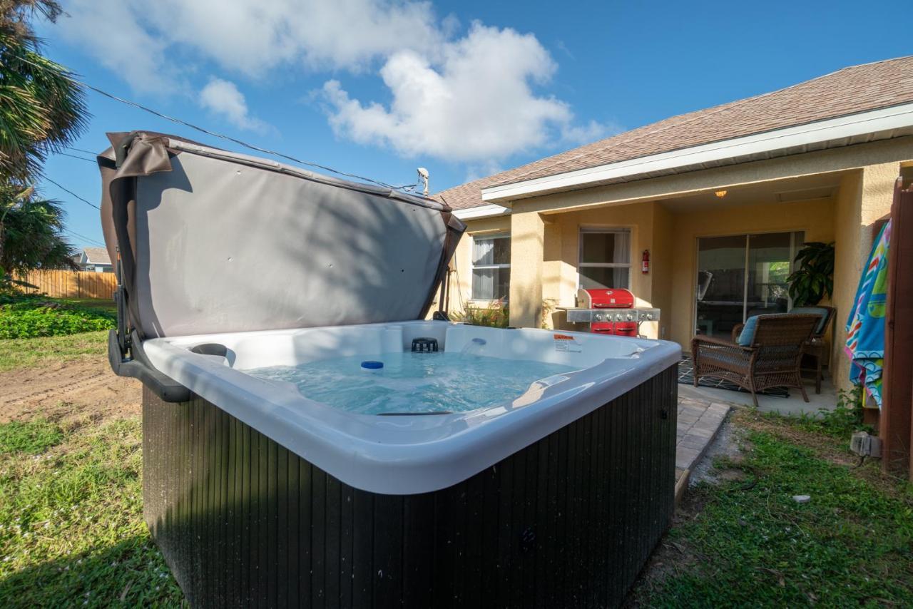Sunset Serenity - 3Br Beach Townhome With Outdoor Patio - New Hot Tub, Steps To Ocean Fun! Melbourne Exteriör bild